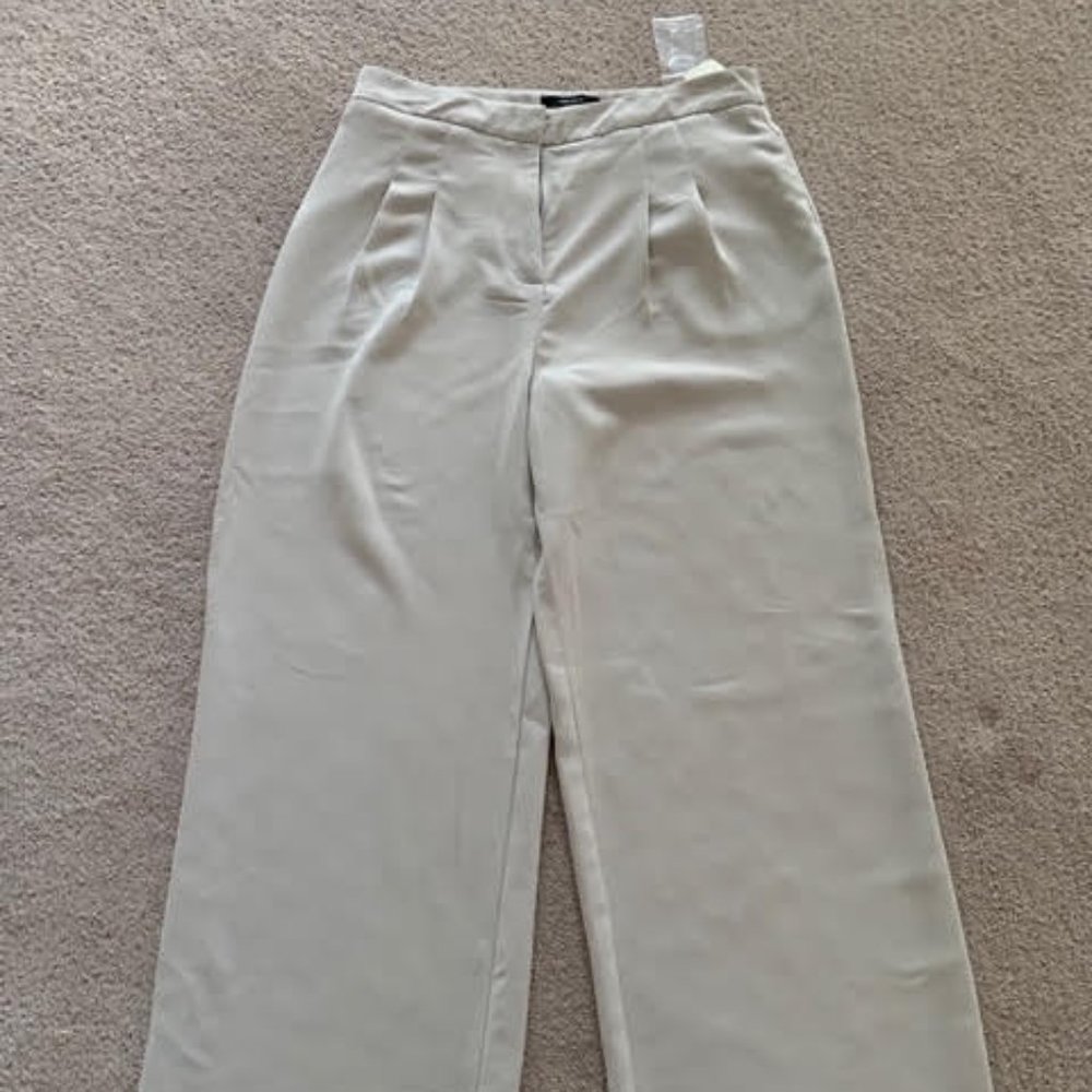 Wide leg, high waisted, pleated, Trousers